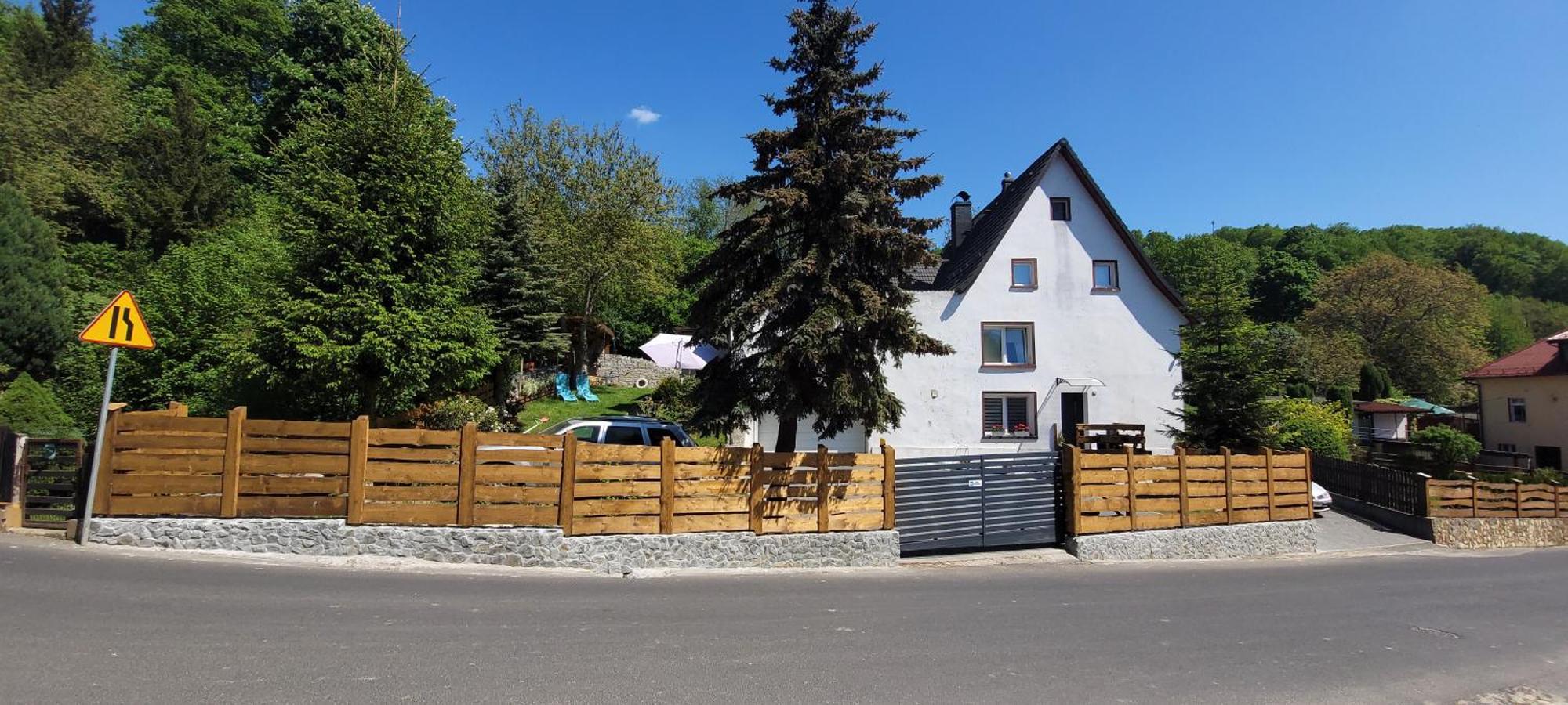 Apartamenty Pod Uwalonym Debem Jezow Sudecki Exteriör bild